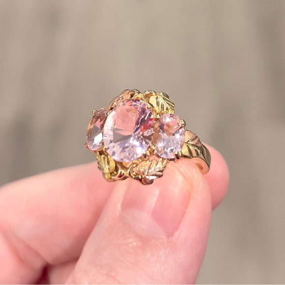 Black Hills Gold Pink Ice Ring: 10K solid yellow gold Size 7.25 - Picture 5 of 12